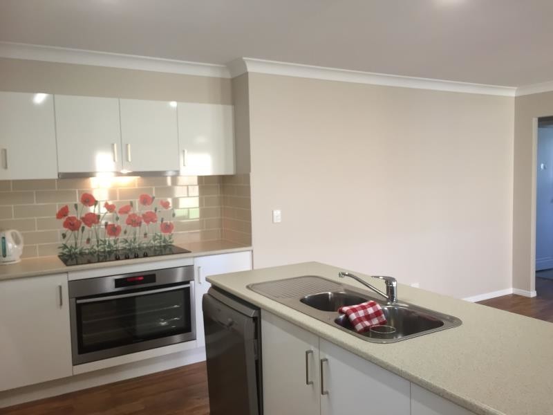 4 Rosedale Street, Parkhurst QLD 4702